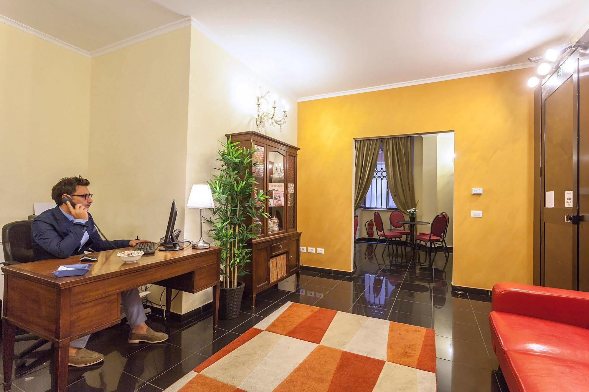 Hotel Regina Giovanna Рим Екстер'єр фото