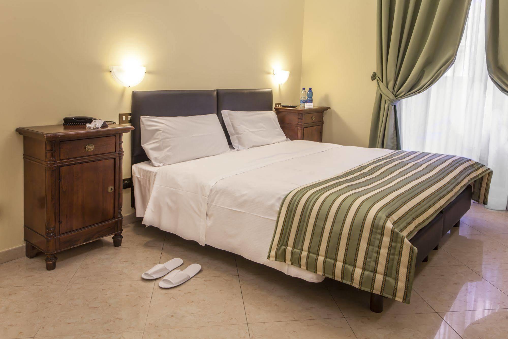 Hotel Regina Giovanna Рим Екстер'єр фото