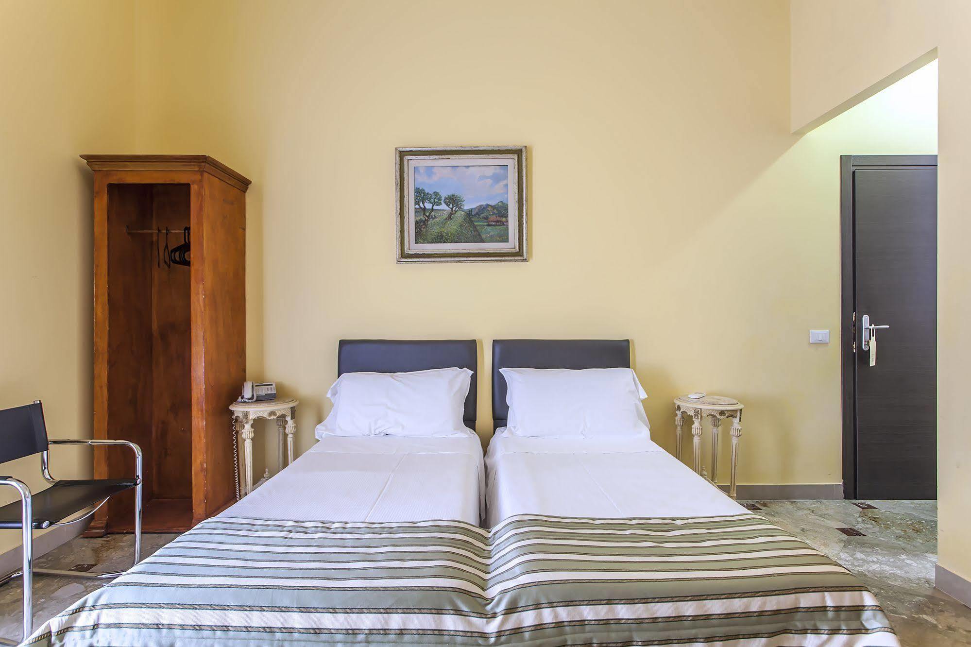 Hotel Regina Giovanna Рим Екстер'єр фото